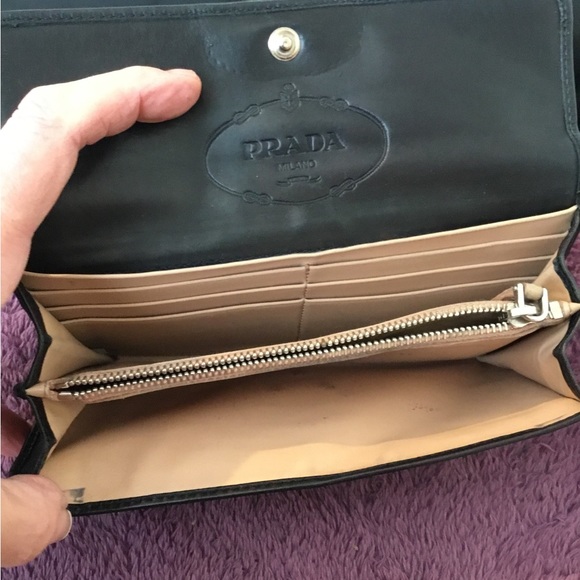 Authentic Vintage Prada Italy Shoulder Bag & Vintage Black Leather Prada Wallet - Picture 8 of 12
